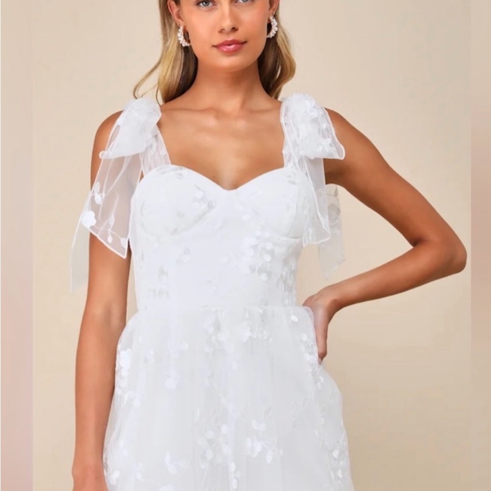 Lulu's White Strapless Floral Appliqué Tie-Shoulder Dress